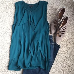 Banana Republic green blouse sz L.